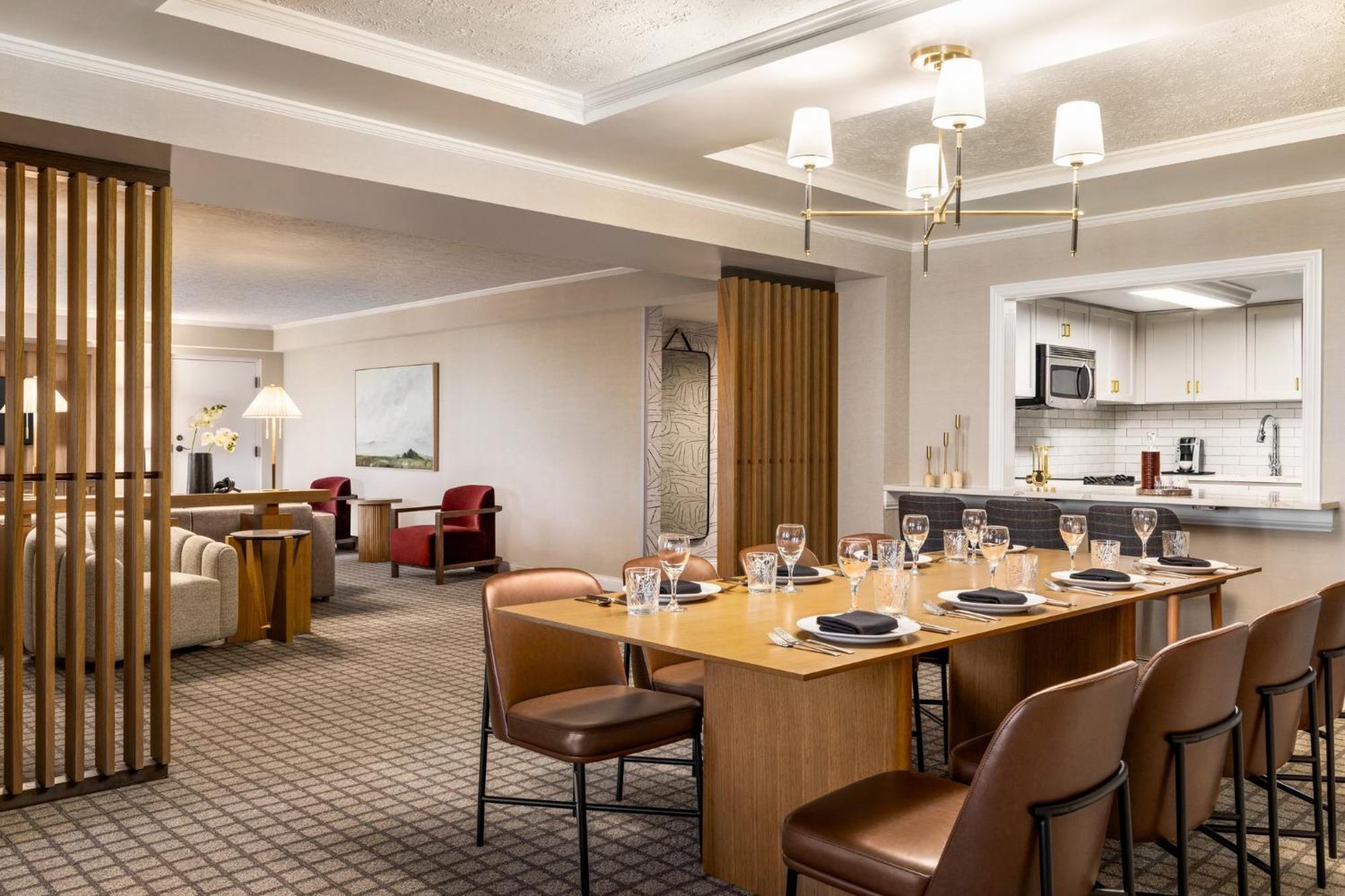 Hotel Crowne Plaza Airport Expo Ctr By Ihg Louisville-Jefferson County