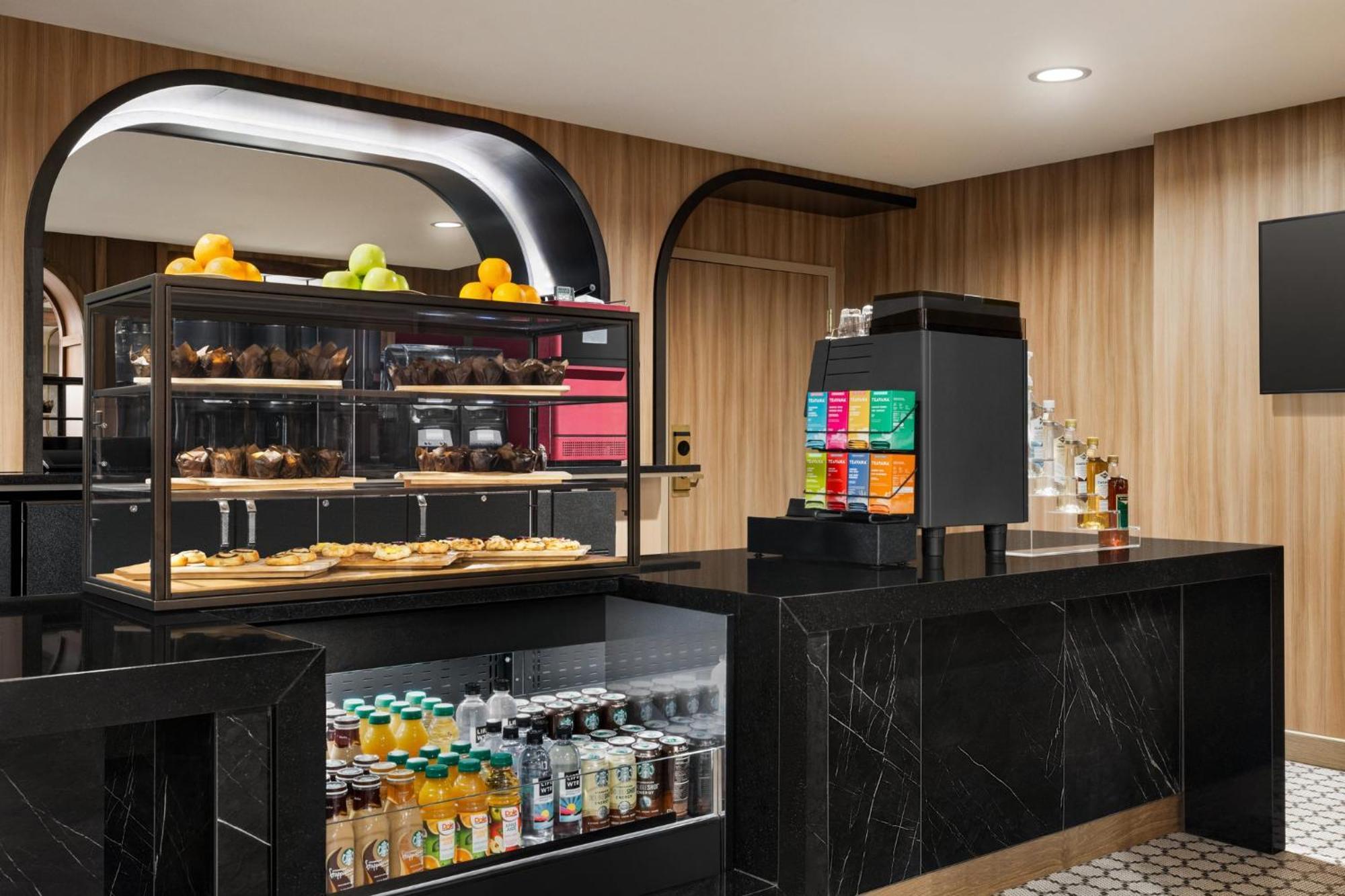 Crowne Plaza Airport Expo Ctr By Ihg Hotel Louisville