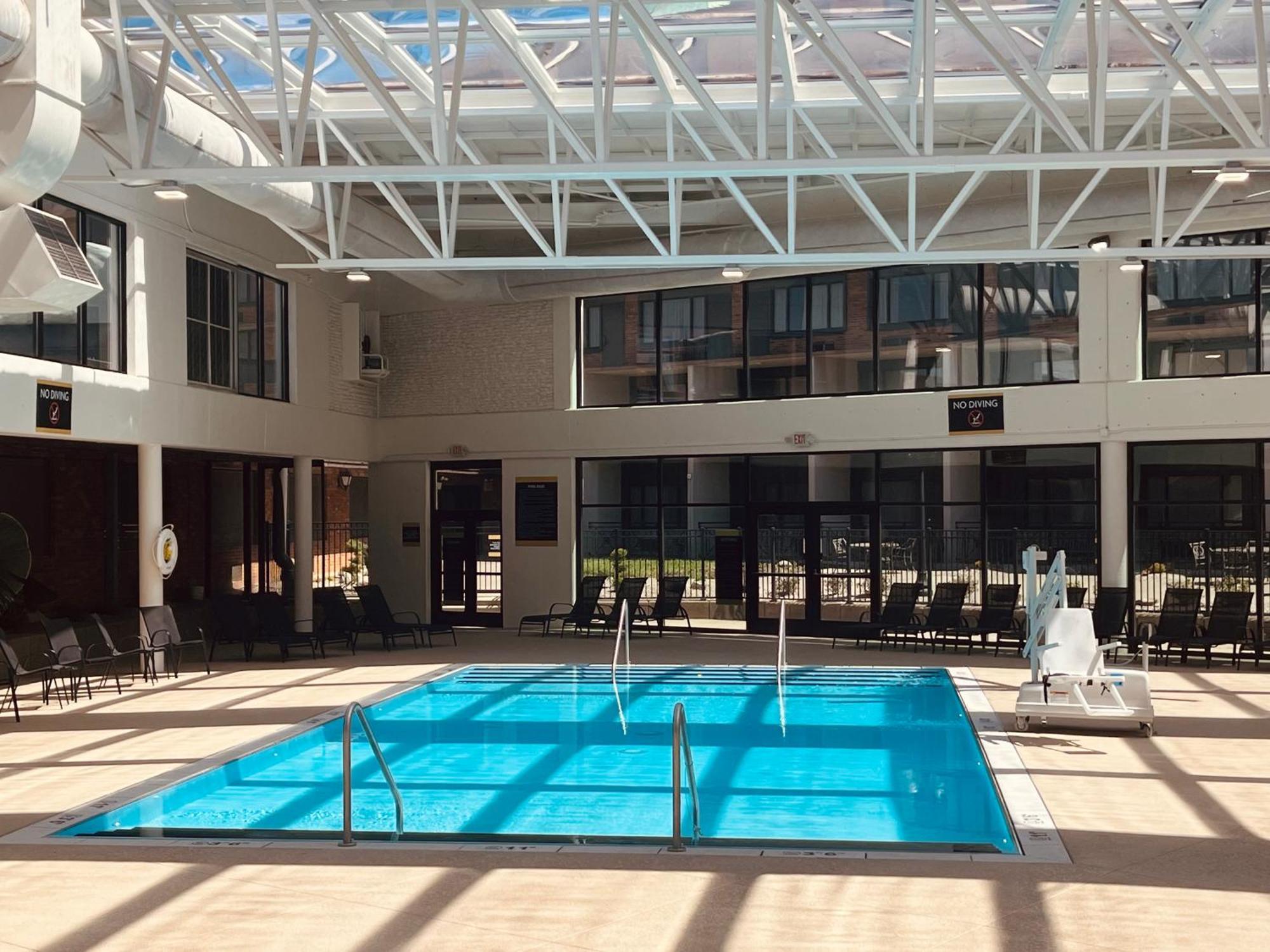 Hotel Crowne Plaza Airport Expo Ctr By Ihg Louisville